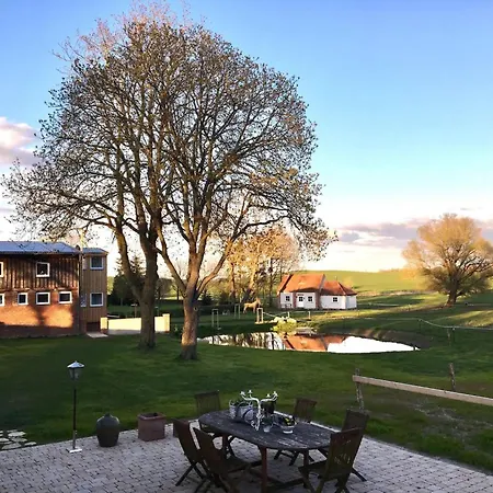 Taubenkobel * Gross Wokern